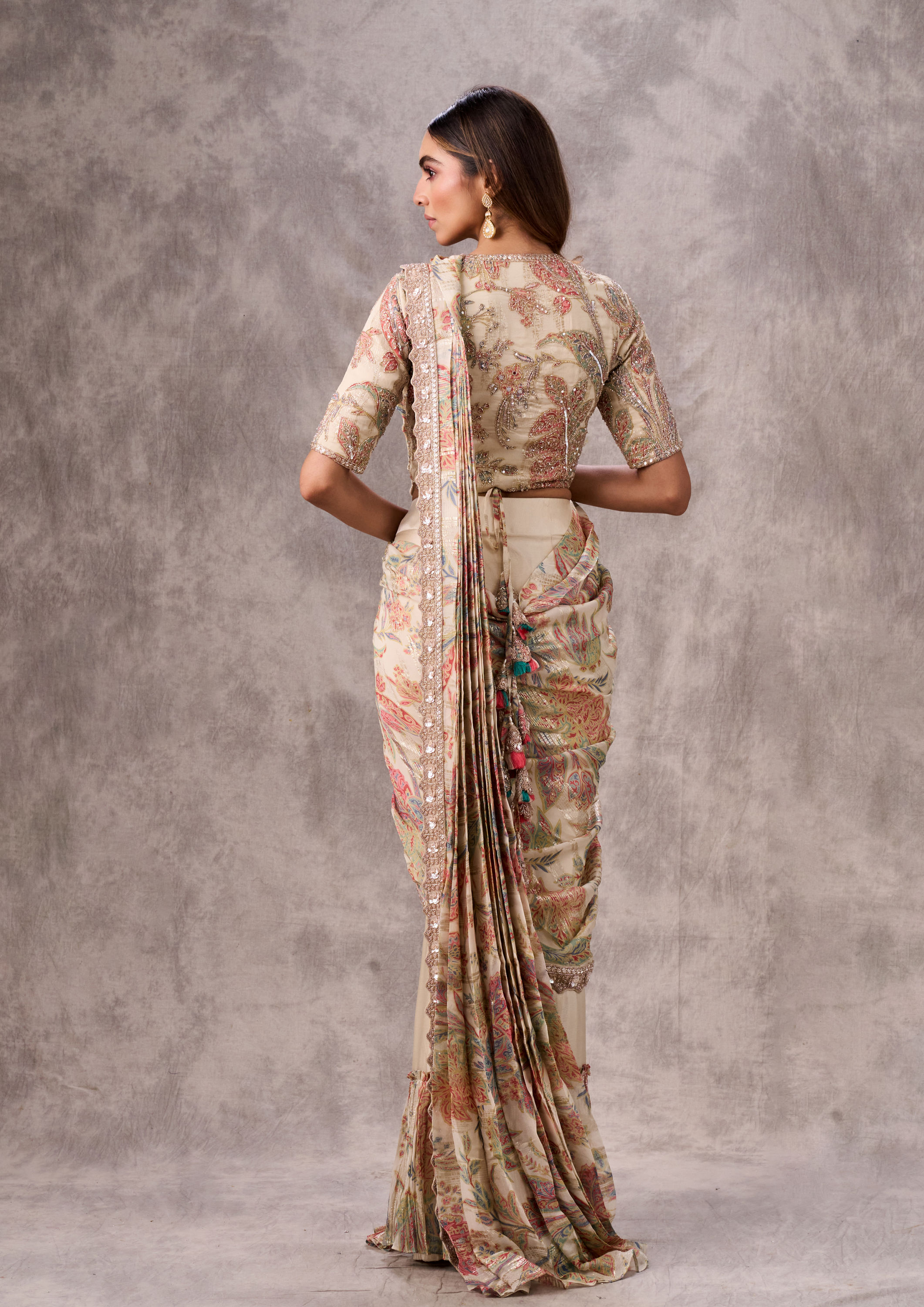 Twamev Women Cream Chinon Classic Saree