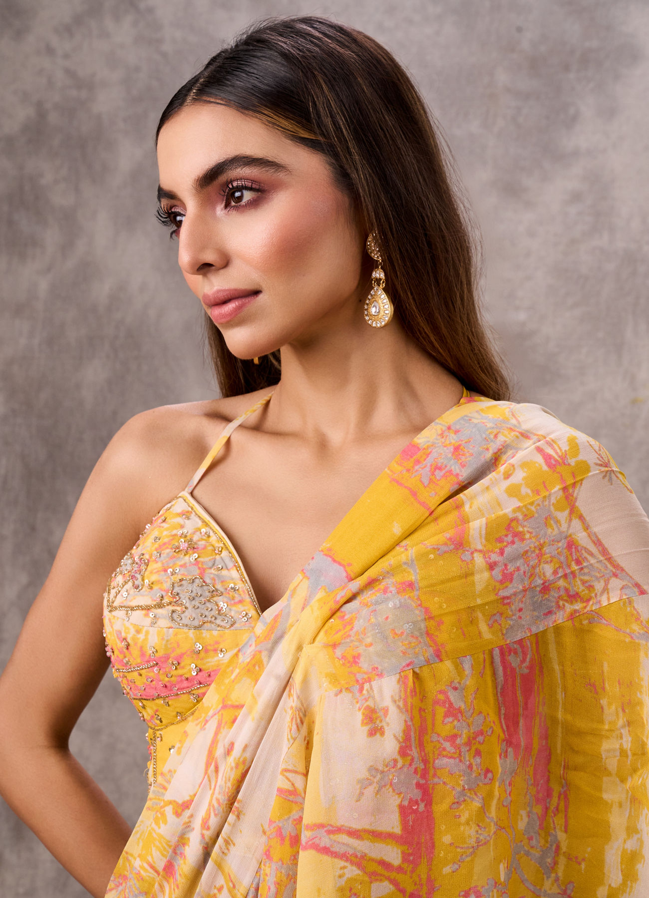 Twamev Women Yellow & Pink Georgette Floral Printed Ruffle Corset Draped Saree