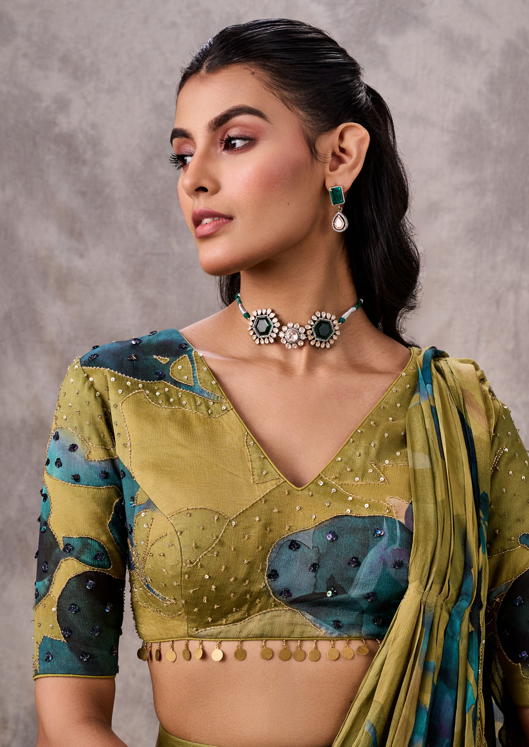 Twamev Women Luxurious Mehandi Green Saree