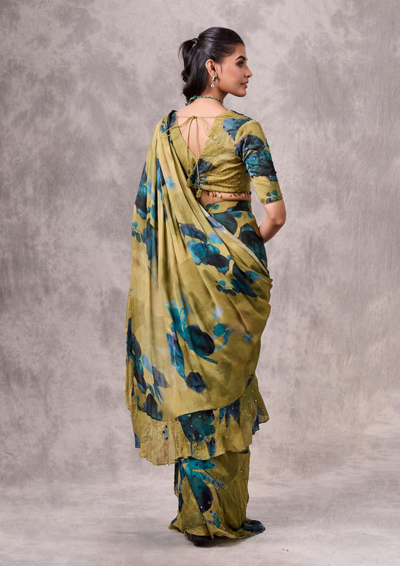 Twamev Women Luxurious Mehandi Green Saree