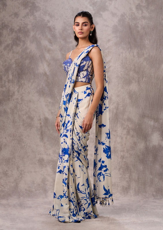 Twamev Women Cream & Indigo Blue Viscose Abstract Printed Corset Draped Saree