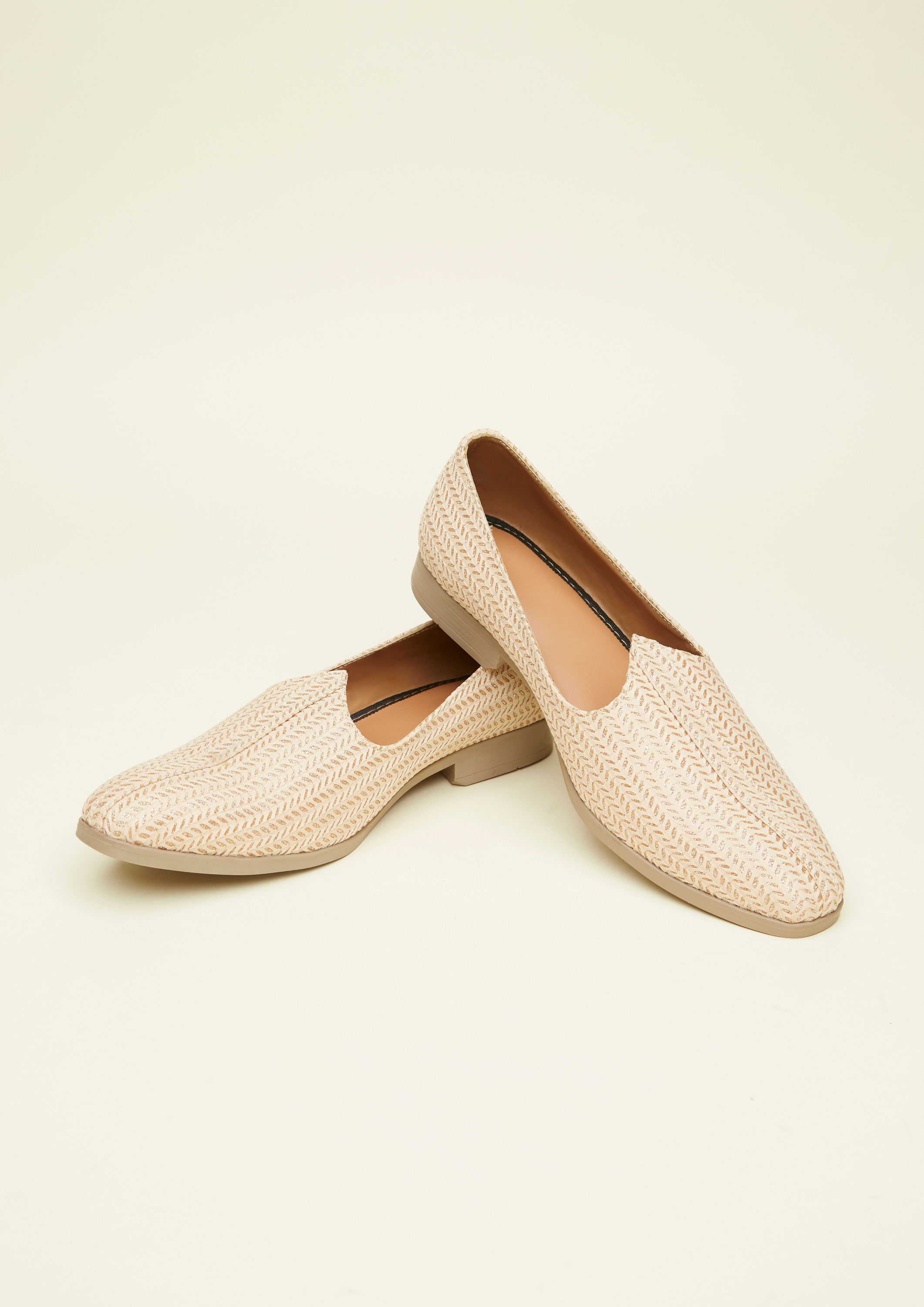 Twamev Men Beige Knit Juti
