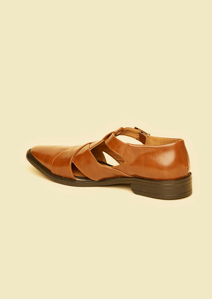 Twamev Men Brown Jooti Traditional Wear