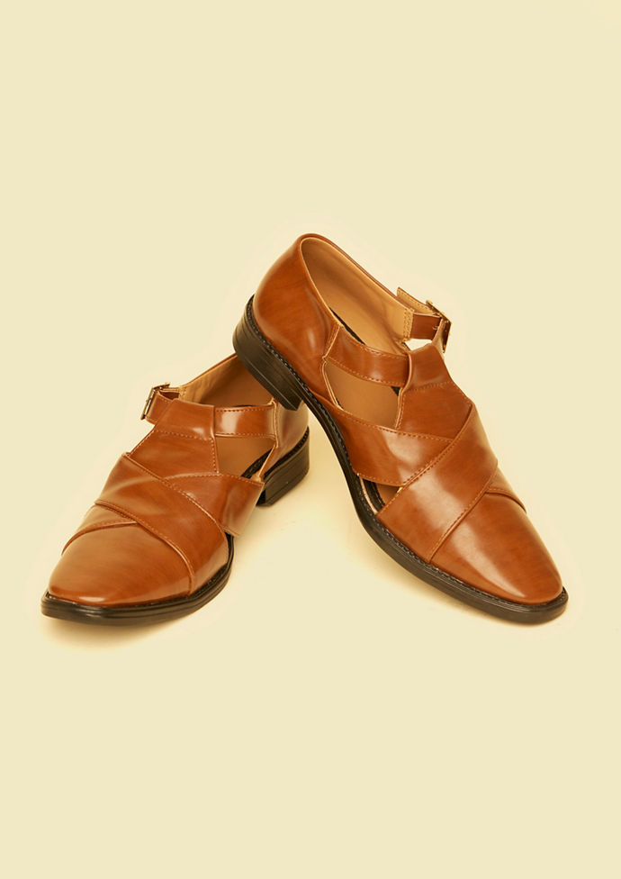 Twamev Men Brown Jooti Traditional Wear
