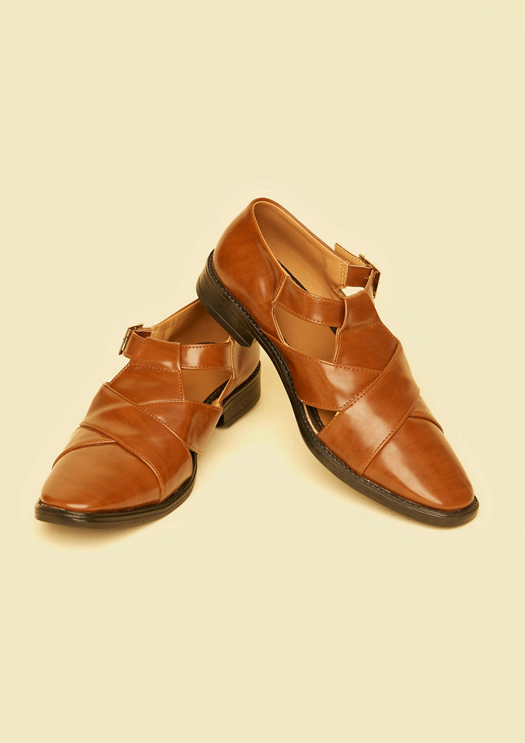 Twamev Men Brown Jooti Traditional Wear