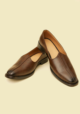 alt message - Twamev Men Brown Loafers Style Shoes image number 0