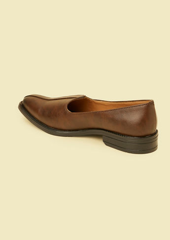 alt message - Twamev Men Brown Loafers Style Shoes image number 5