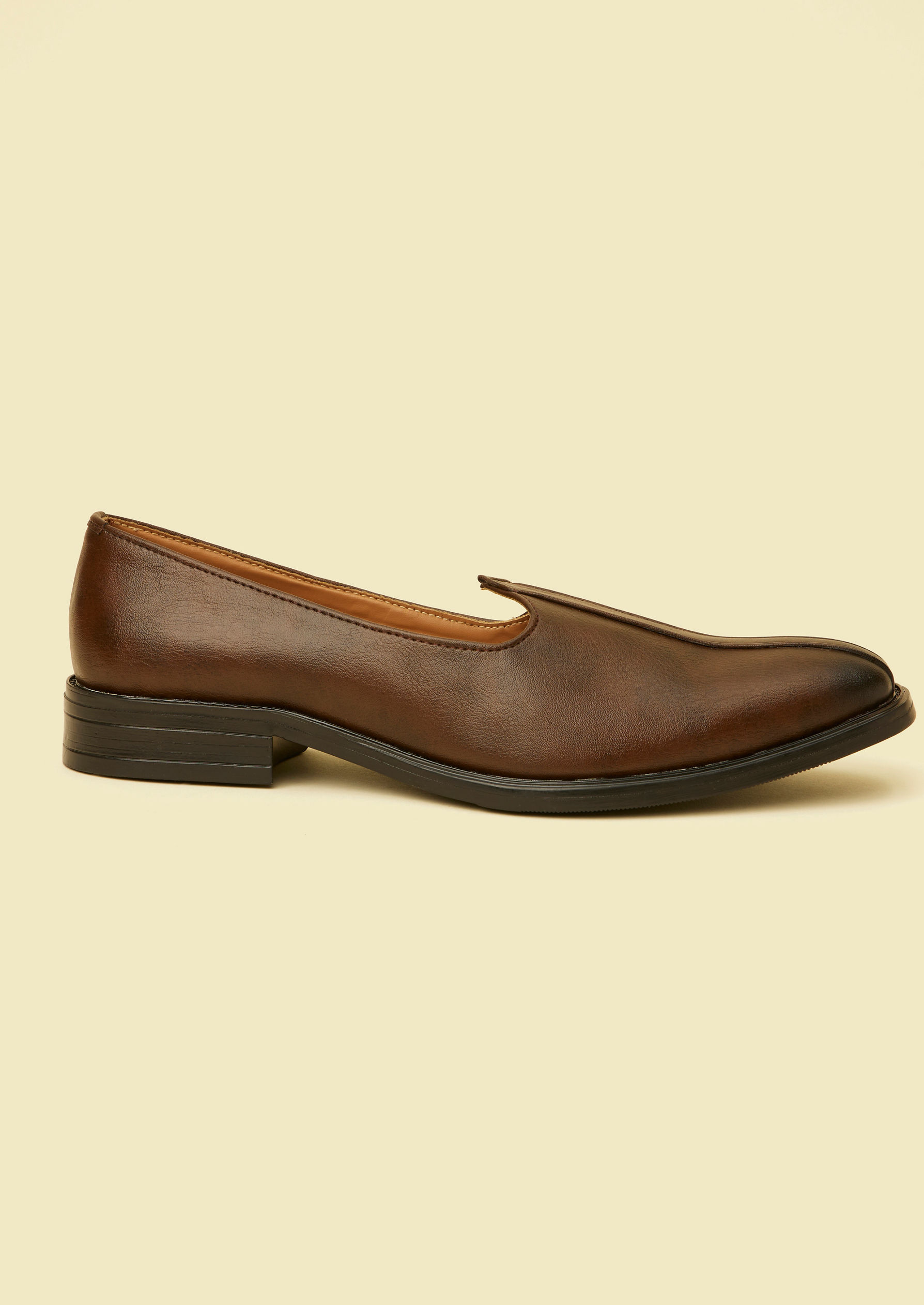 alt message - Twamev Men Brown Loafers Style Shoes image number 3