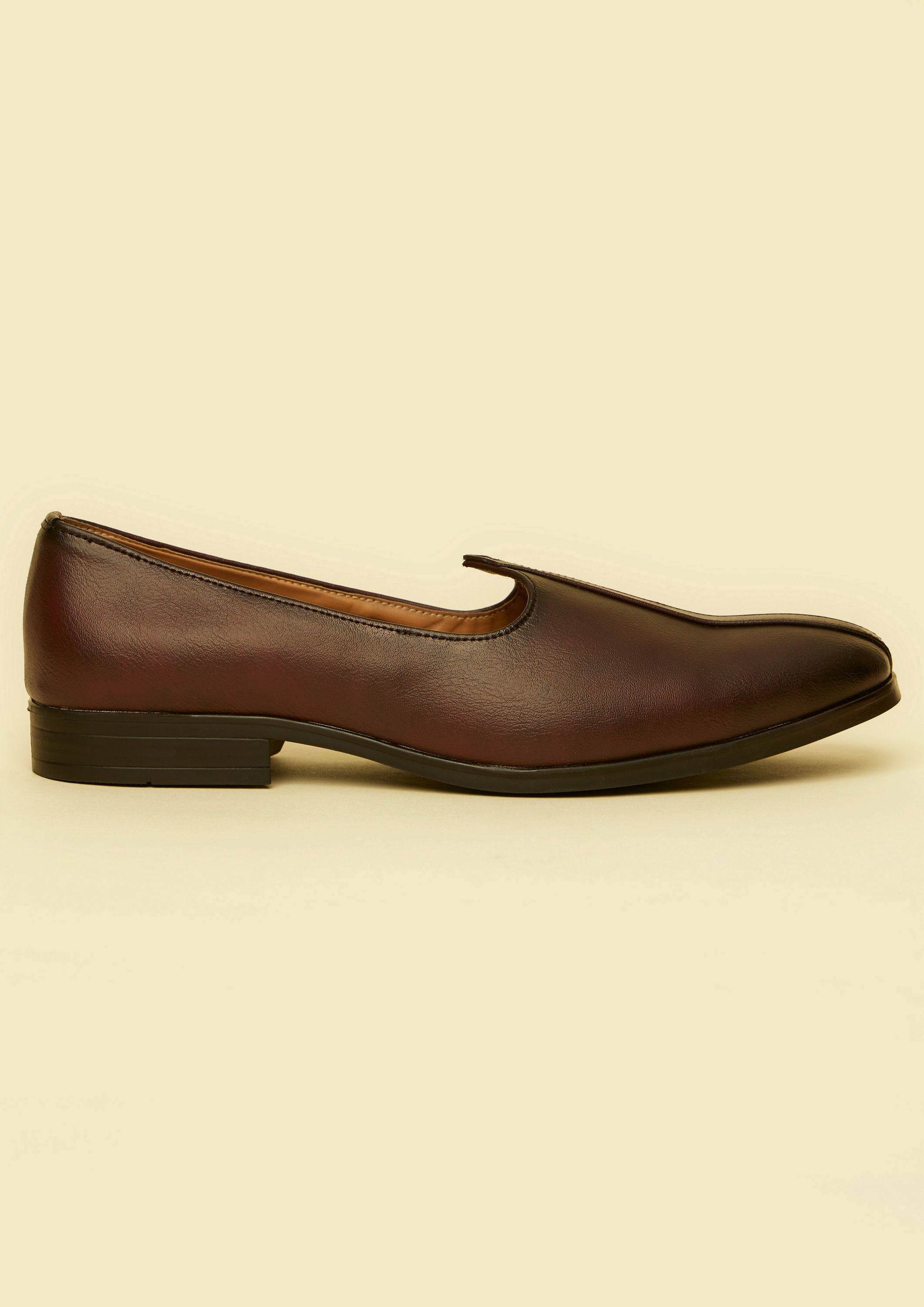 Twamev Men Wine Faux Leather Jooti