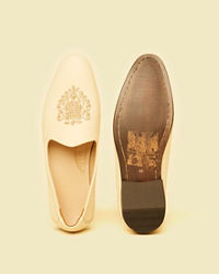 Twamev Men Elegant Beige Juti