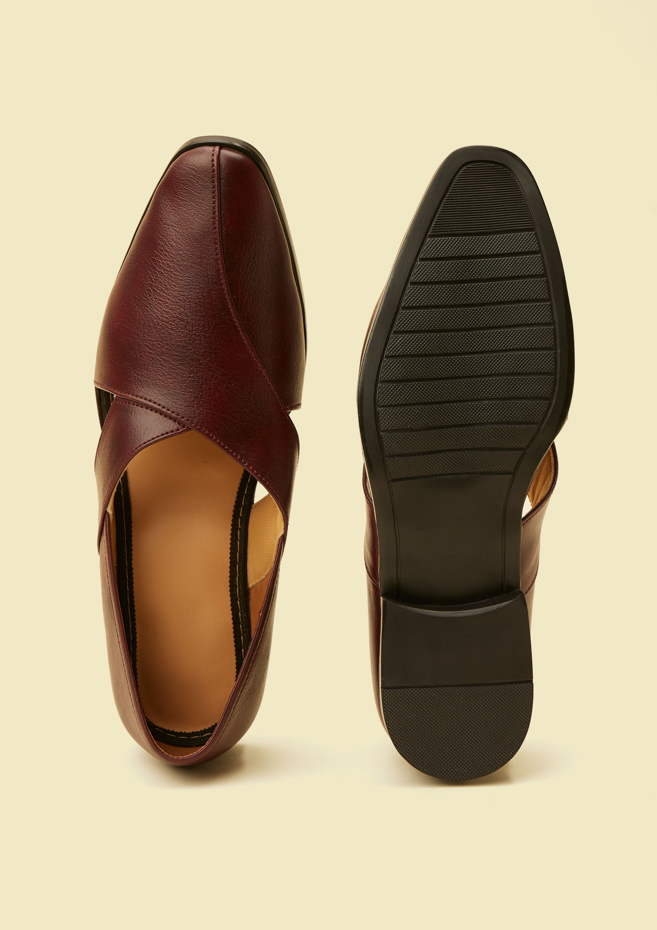 Twamev Men Wine Peshawari Juttis
