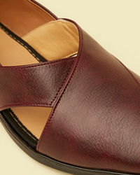 Twamev Men Wine Peshawari Juttis