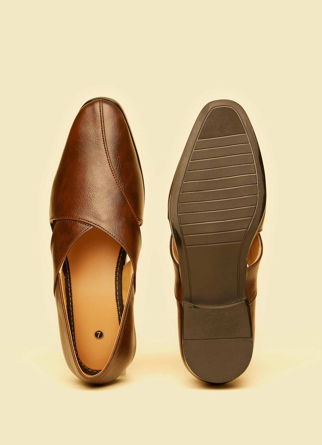 Twamev Men Regal Brown Juti