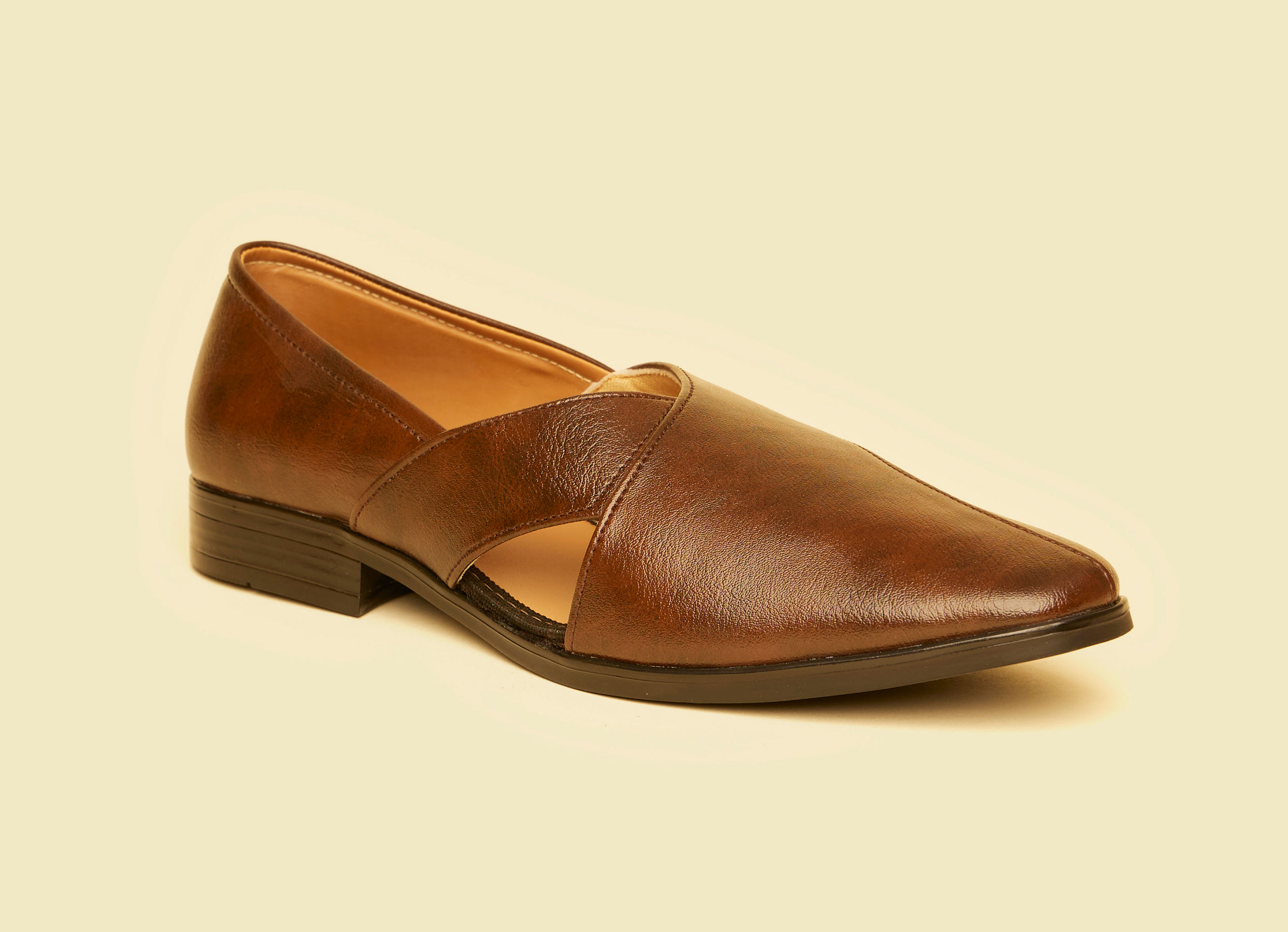 Twamev Men Regal Brown Juti