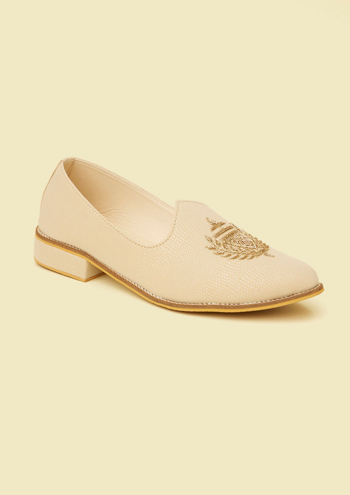 Twamev Men Cream Diamond Patterned Loafer Style Shoes