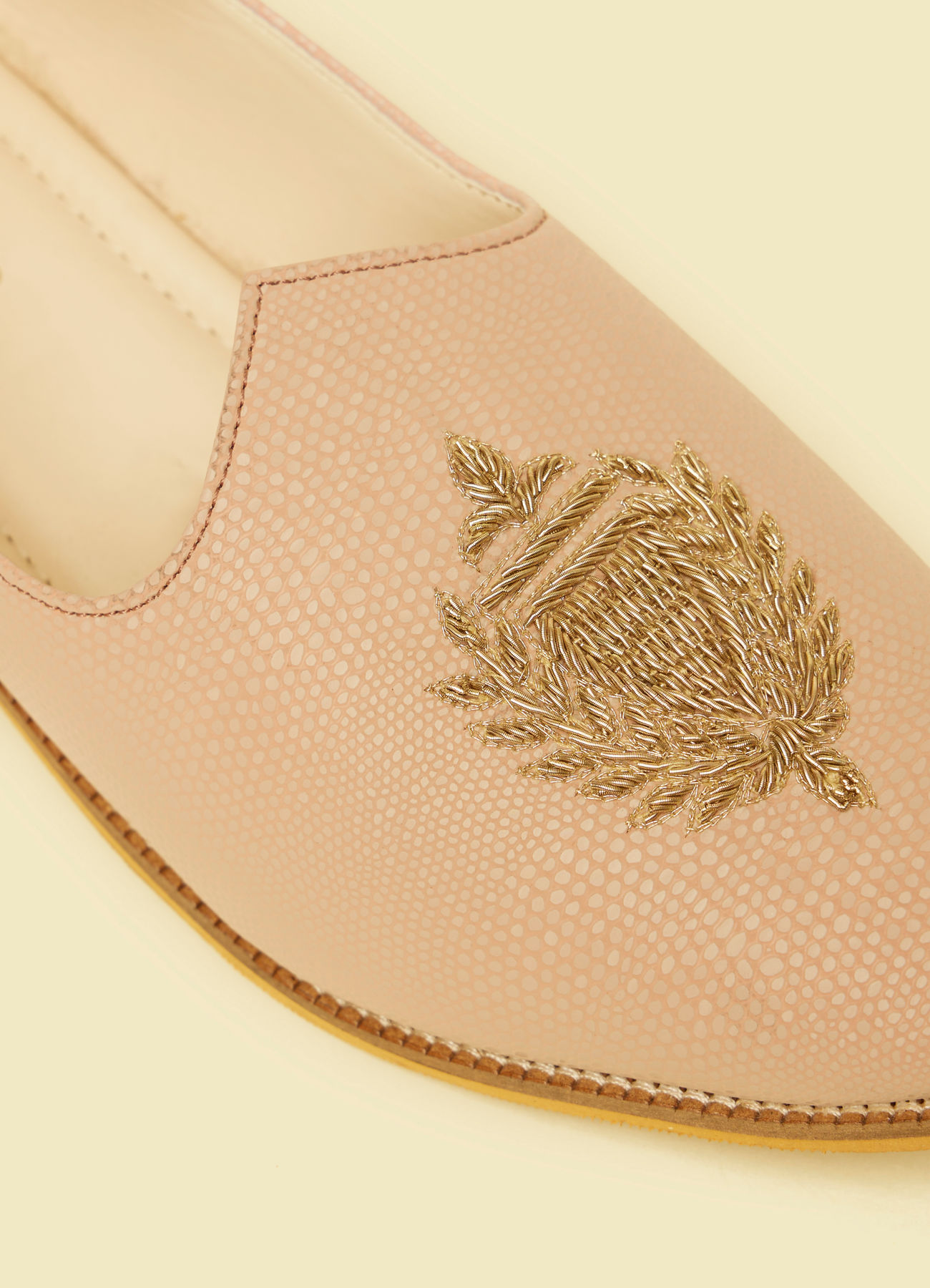 Twamev Men Pink Exquisiteness Jooti