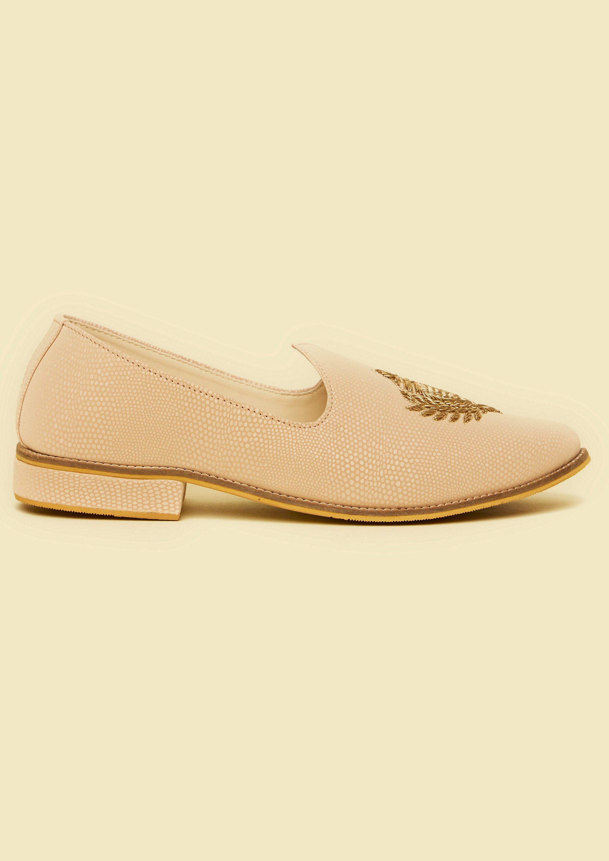 Twamev Men Peach Elegance Jooti