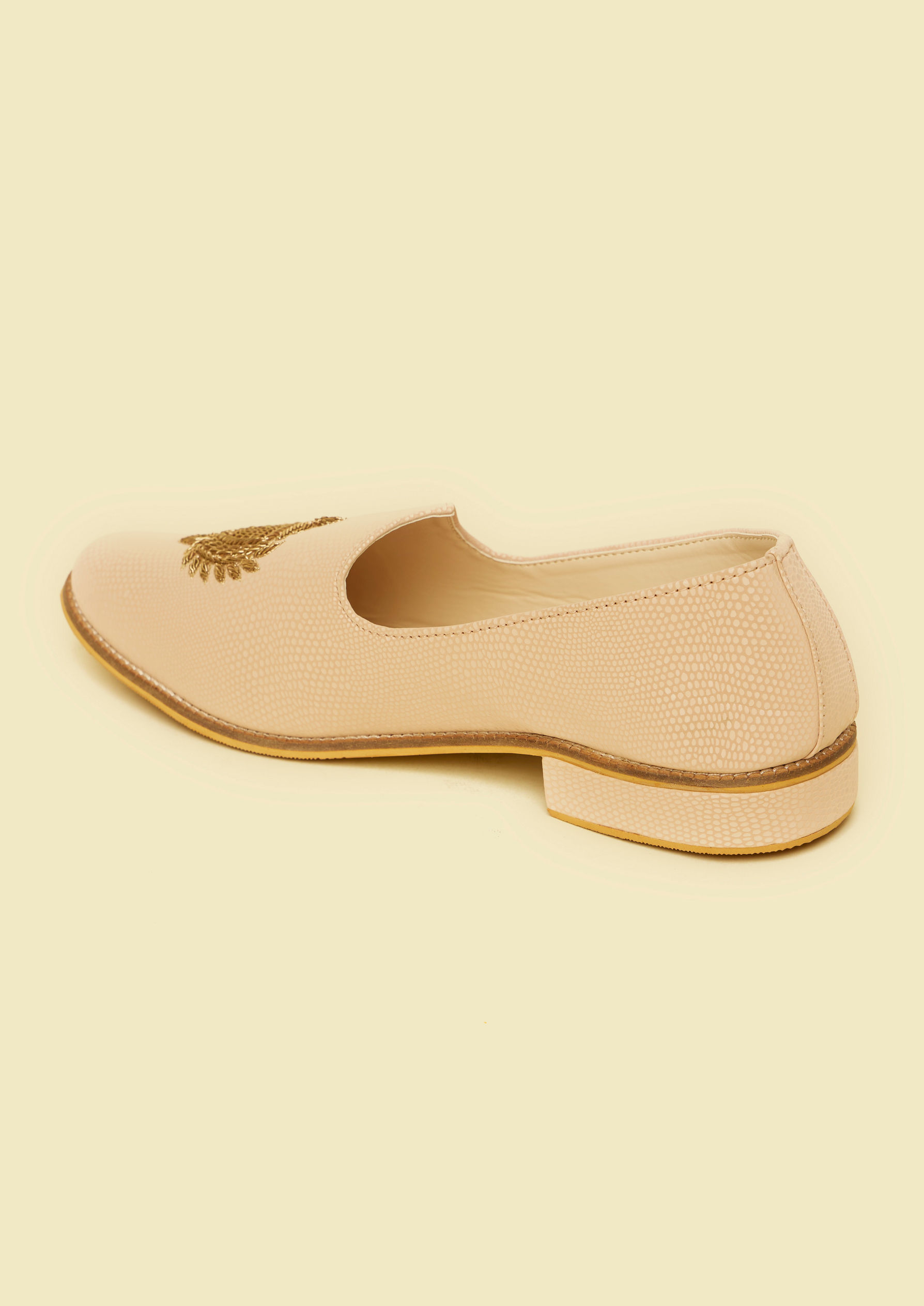Twamev Men Peach Elegance Jooti