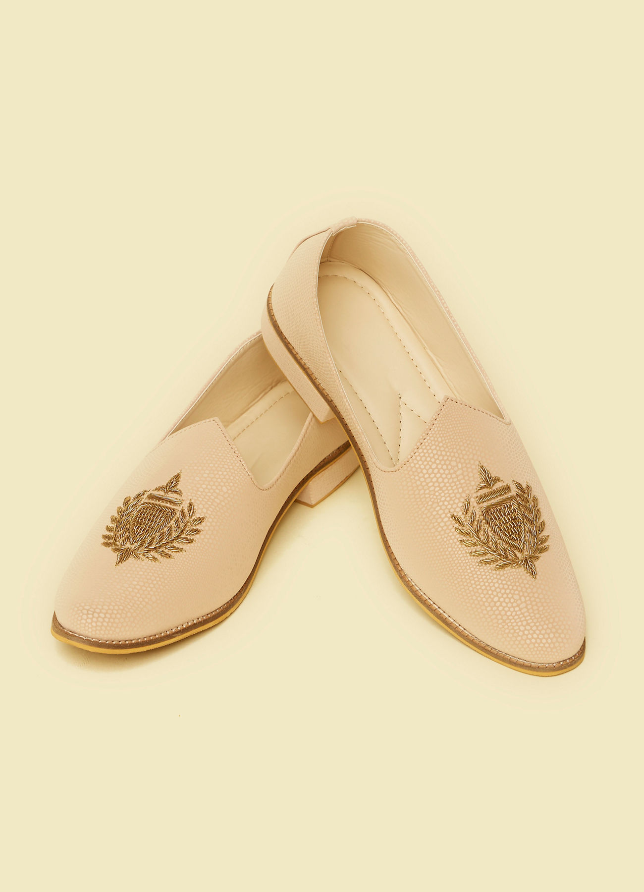 Twamev Men Peach Elegance Jooti