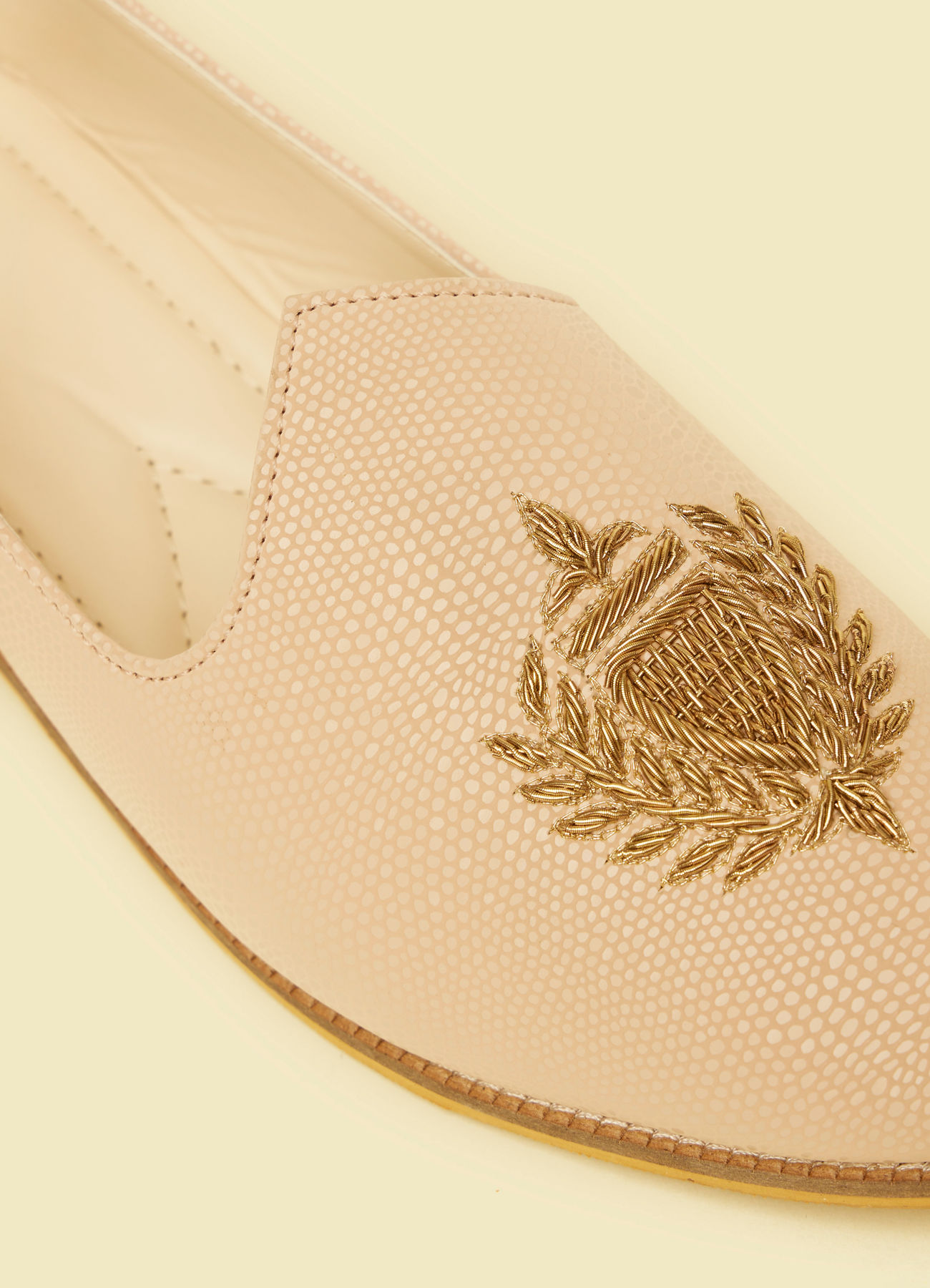 Twamev Men Peach Elegance Jooti