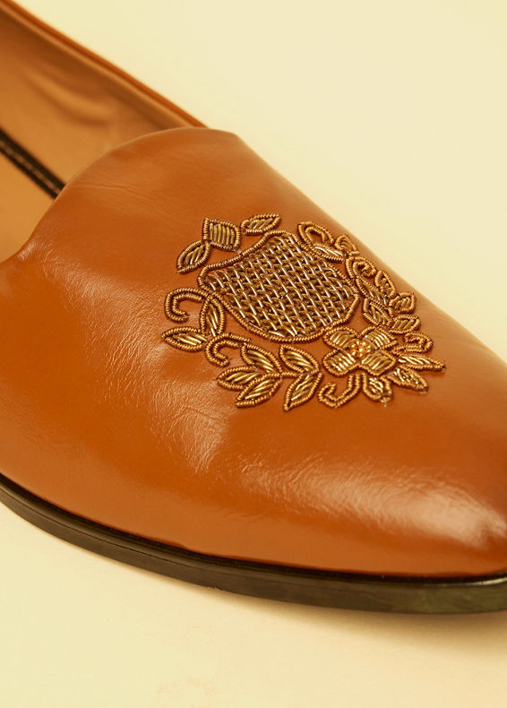 Twamev Men Tan Brown Diamond Patterned Loafer Style Shoes