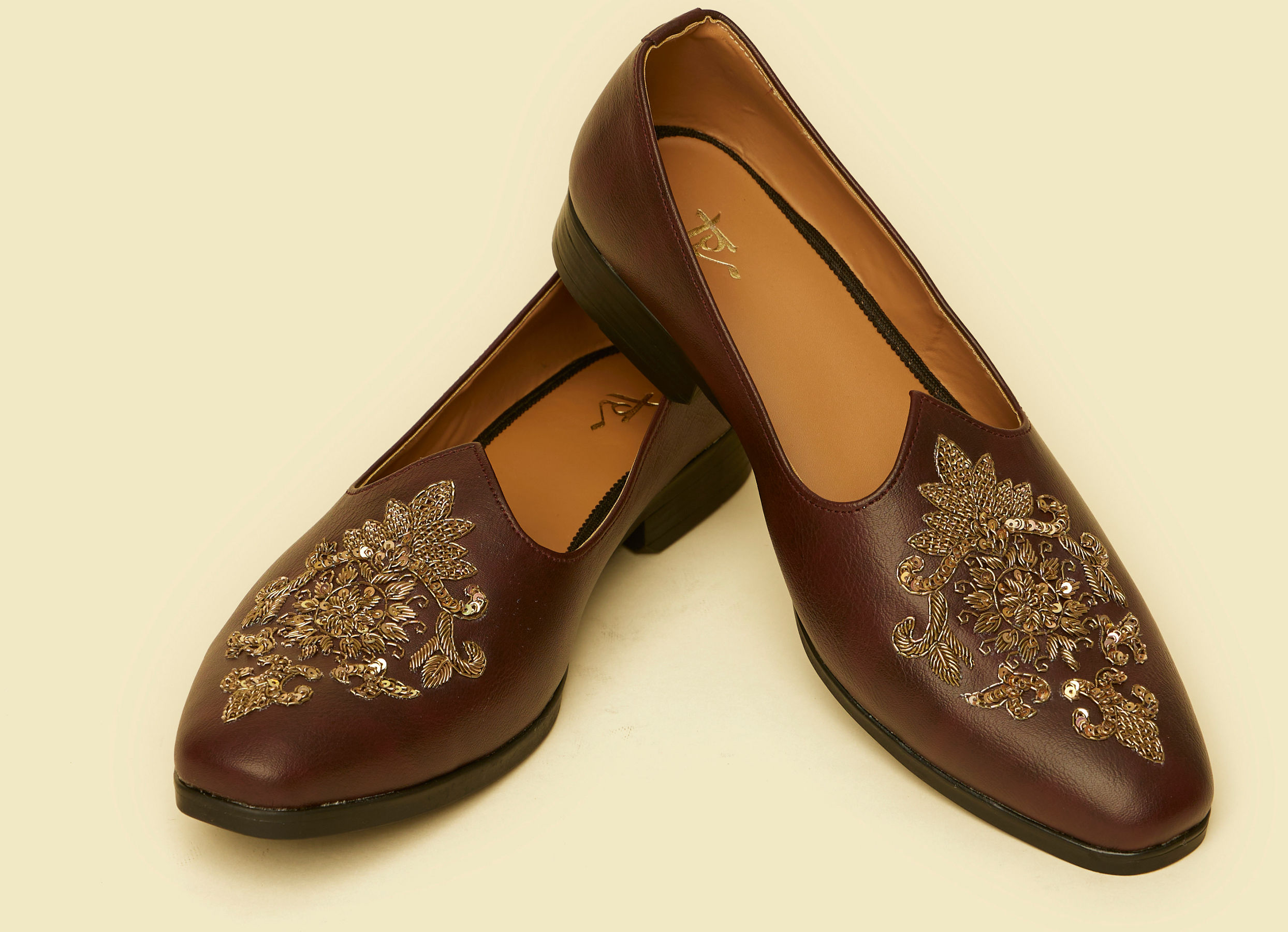 Twamev Men Dapper Brown Jooti
