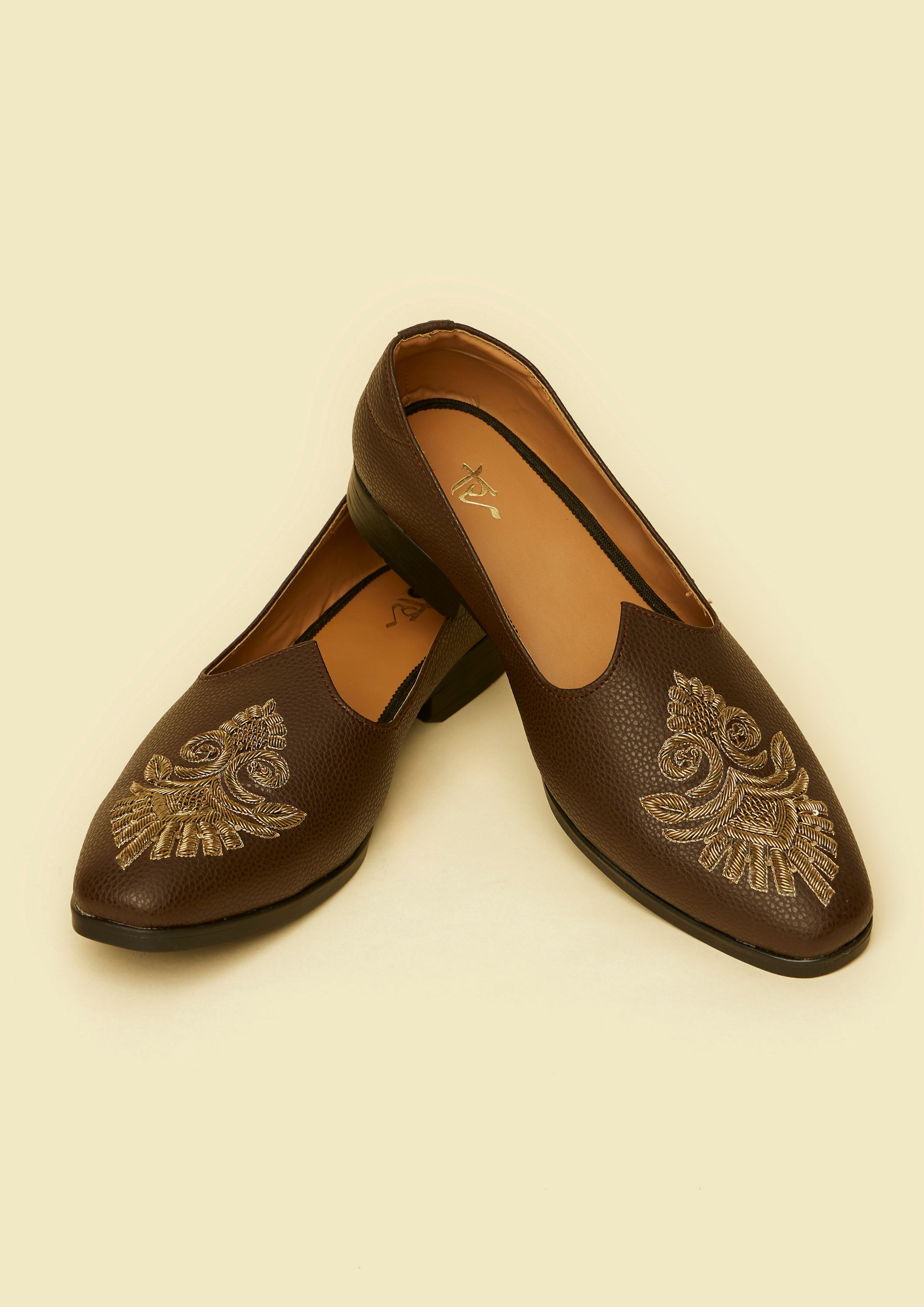 Twamev Men Regal Brown Jooti