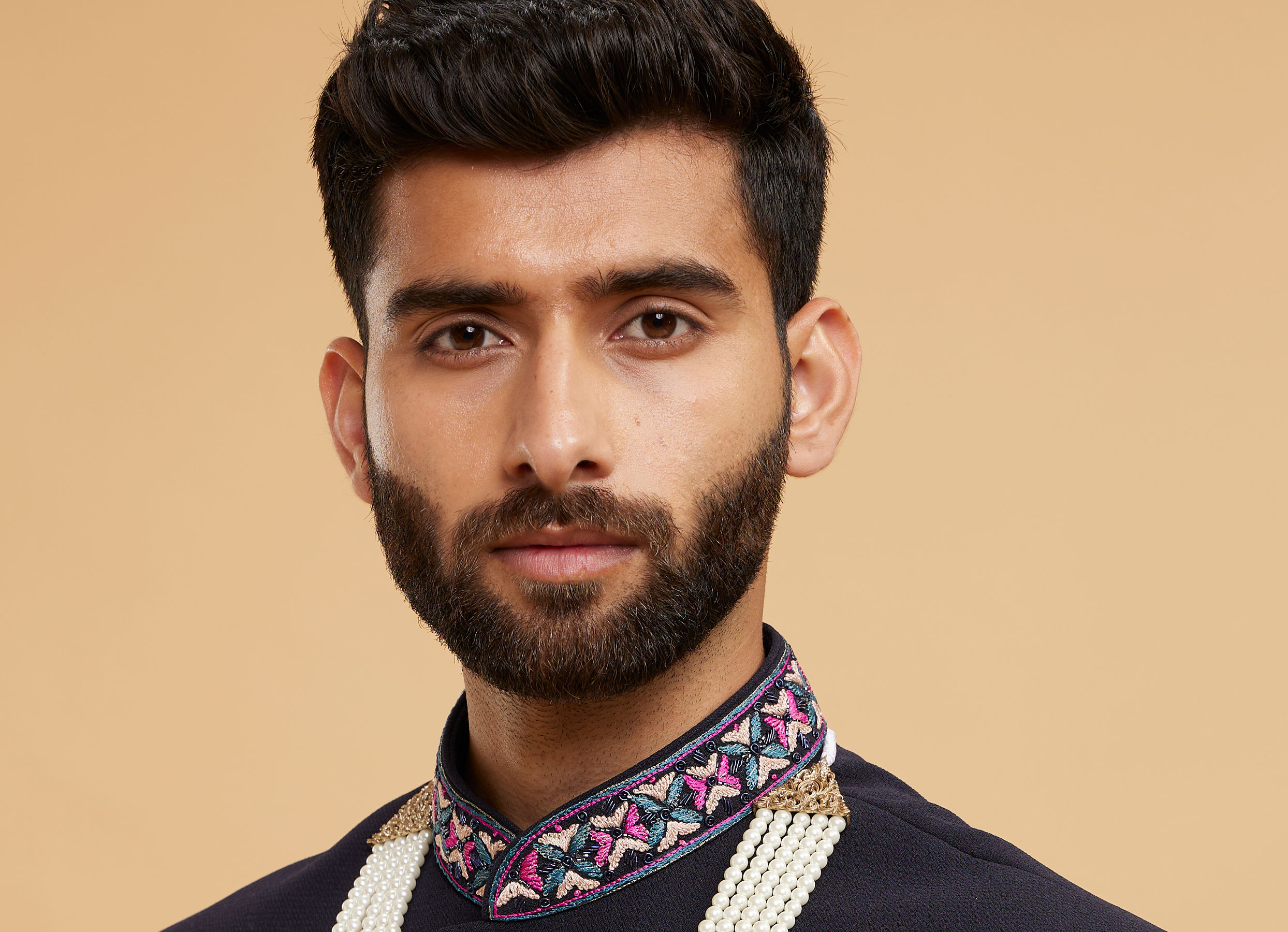 Twamev Men Cream Hues Traditional Mala