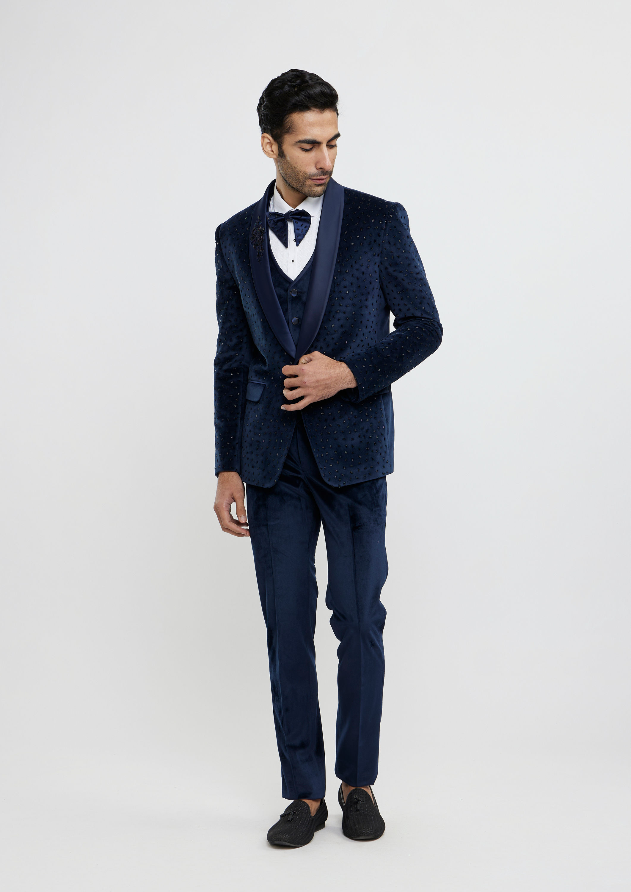 Twamev Men Midnight Blue Cutdana Embellished Tuxedo Suit Set