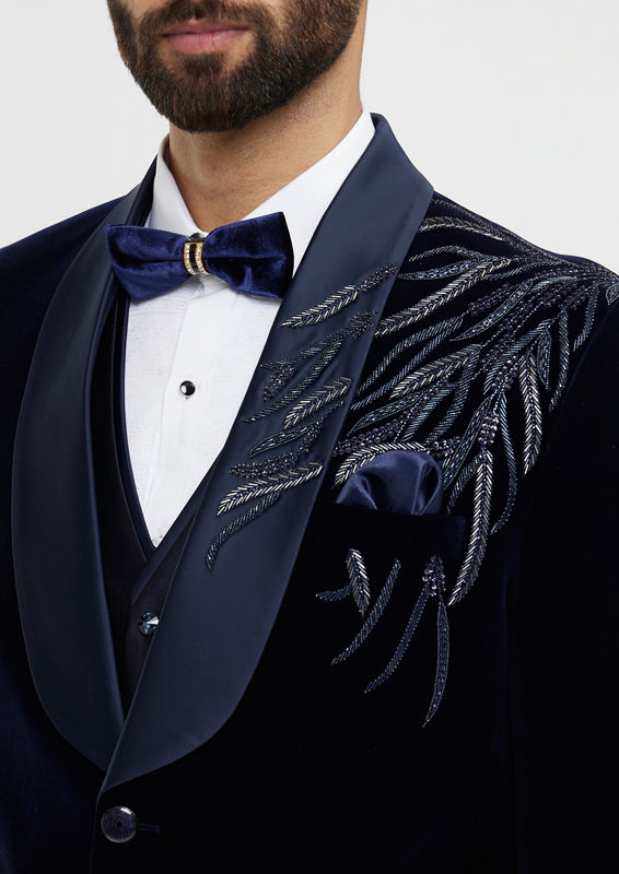 alt message - Twamev Men Dark Blue Velvet Suave Suit Set image number 1