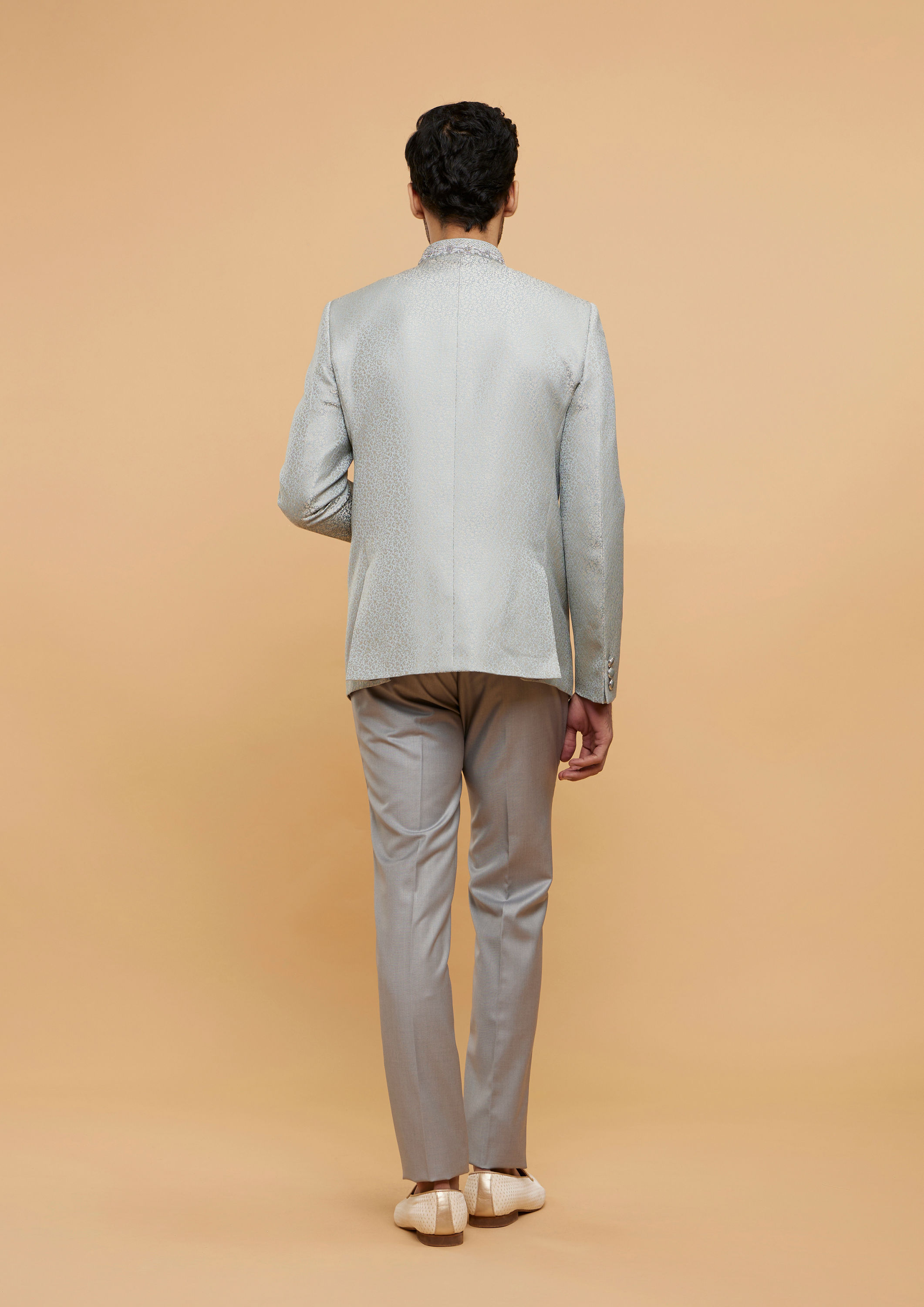 alt message - Twamev Men Light Grey Blazer Ensemble image number 3