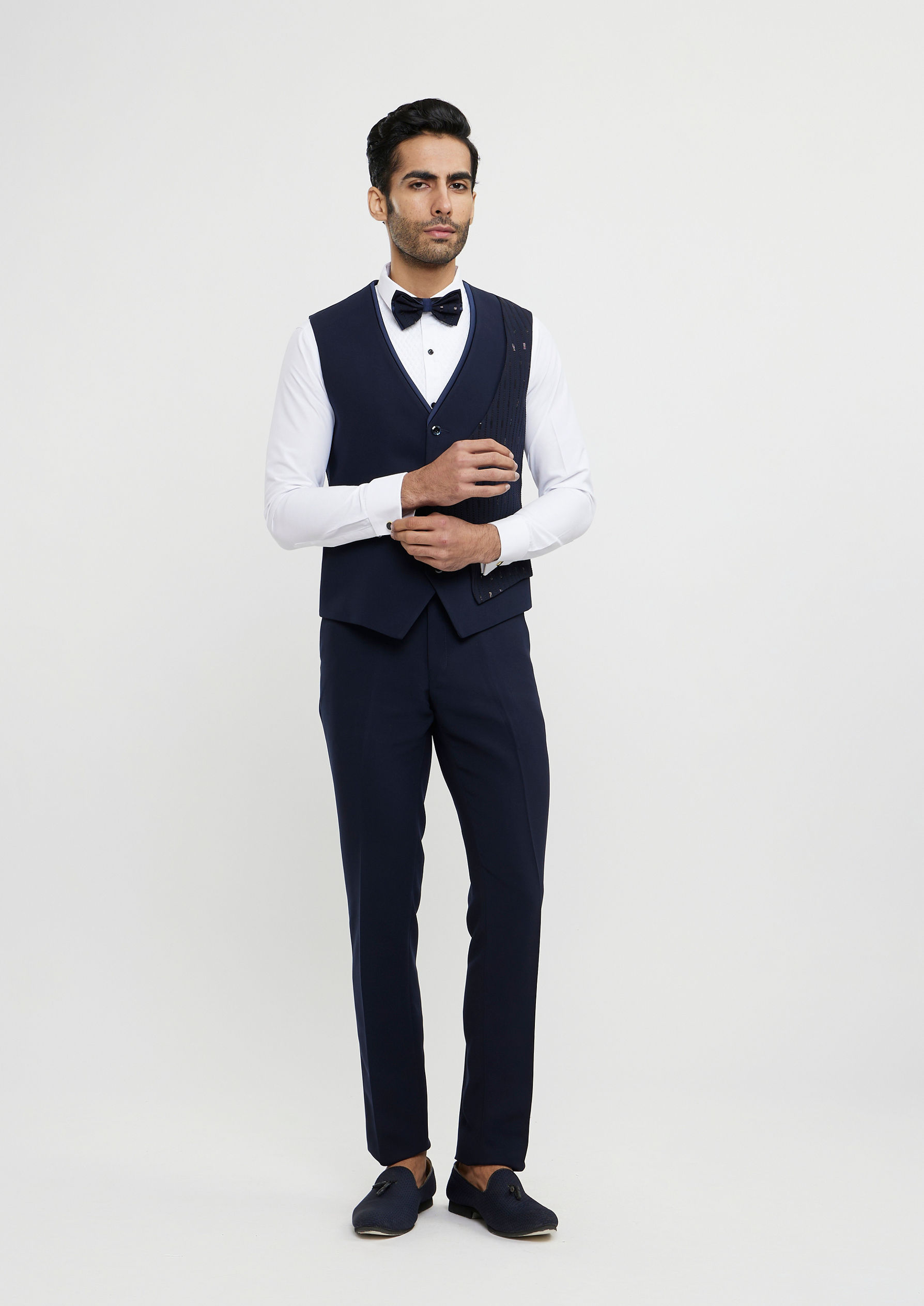 Twamev Men Navy Blue Linear Patterned Sequinned Suit Set