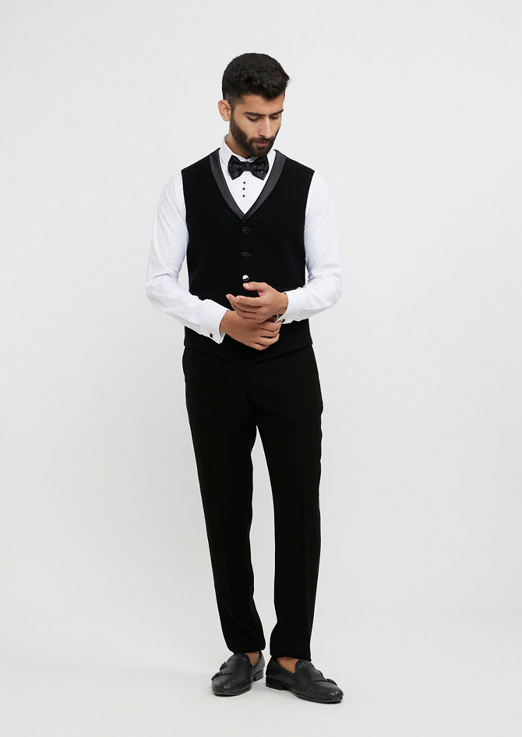 alt message - Twamev Men Black Elegance Suit Set image number 3