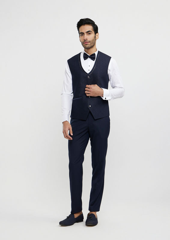 Twamev Men Midnight Blue Jaal Patterned Suit Set with Sequin Work