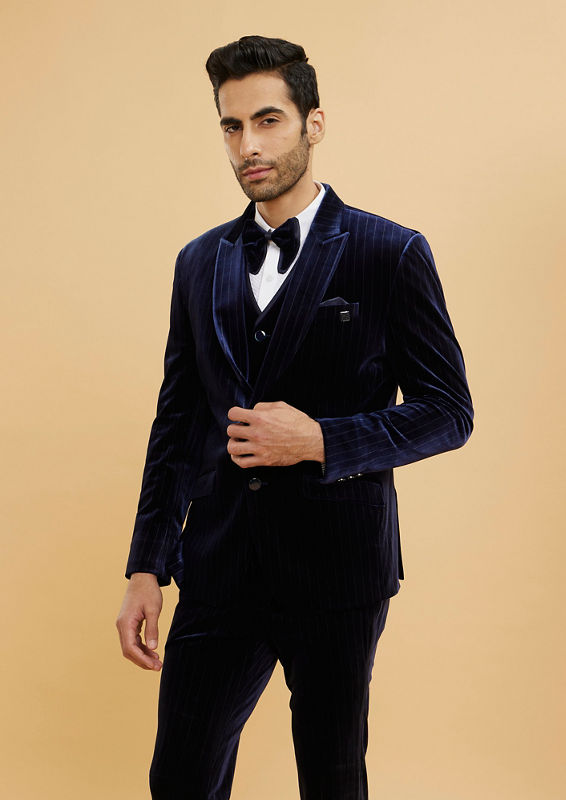 Twamev Men Diamond Blue Velvet Suit Set