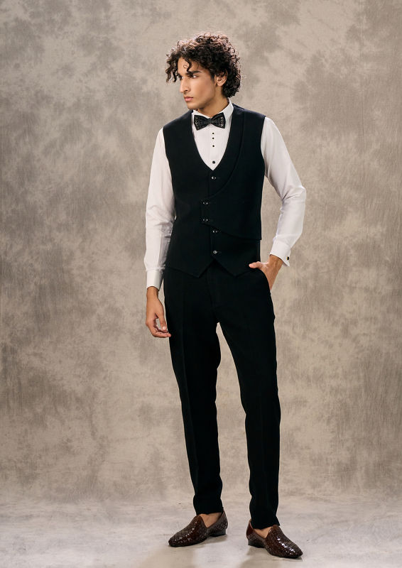 Twamev Men Black Opulence Suit Set