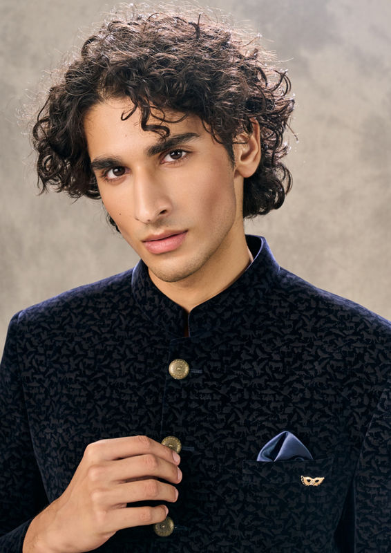 Twamev Men Navy Velvet Textured Jodhpuri Set