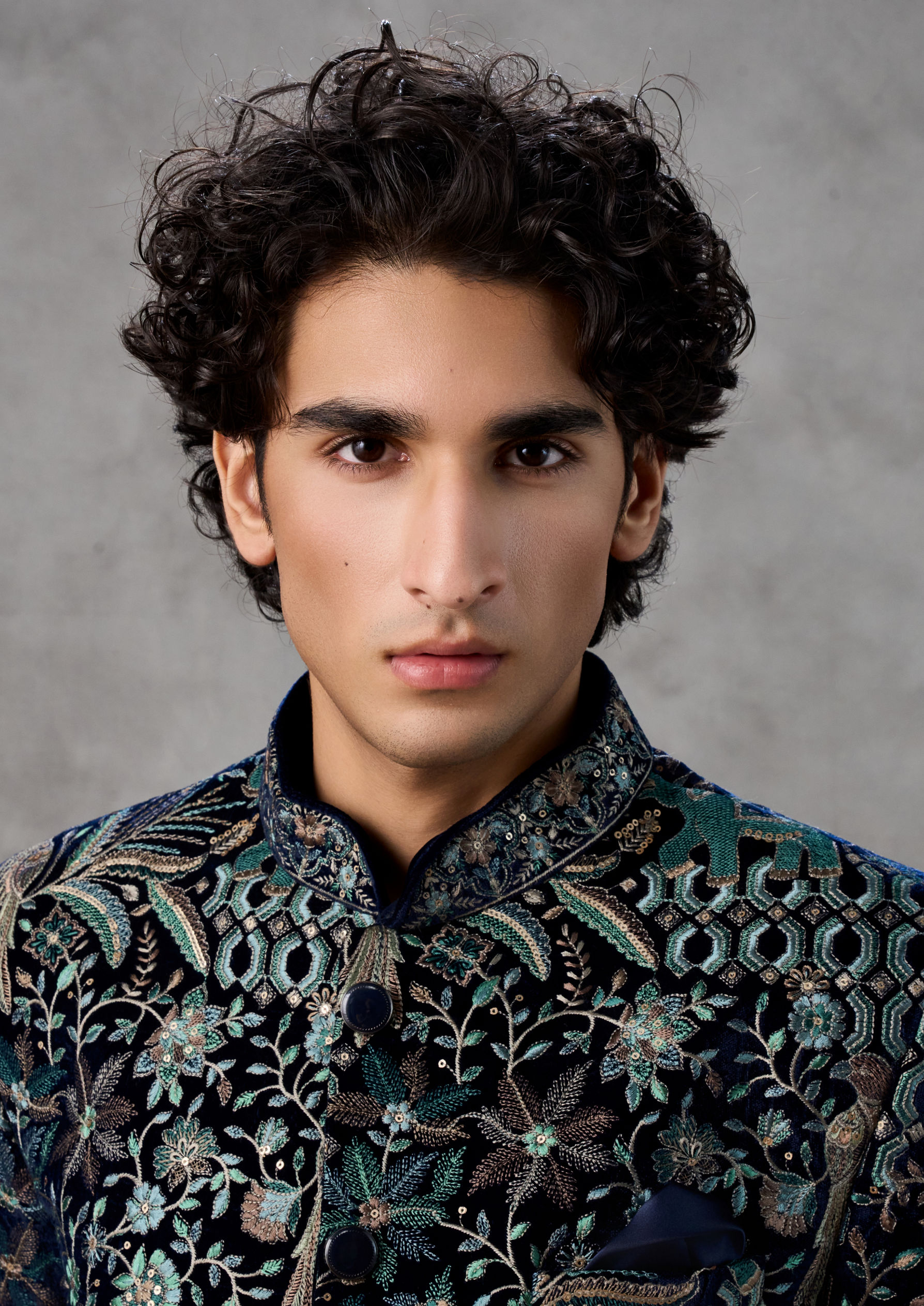 Twamev Men Dark Blue Velvet Jodhpuri Set