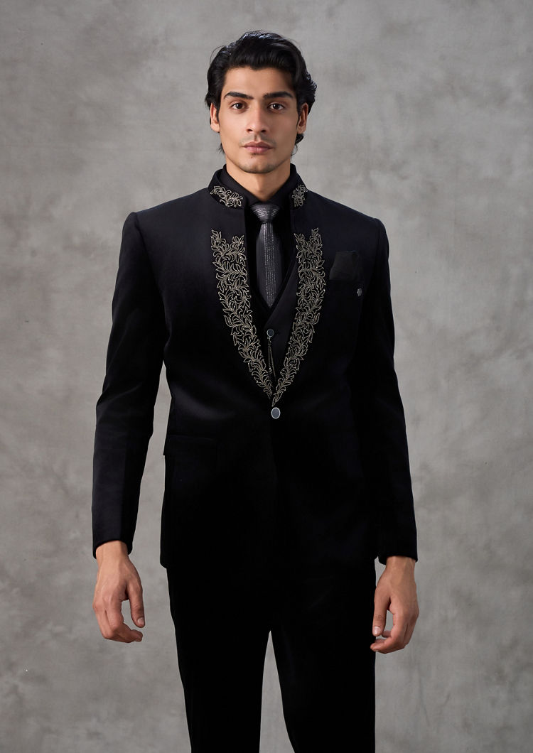Twamev Men Black Brilliance Velvet Suit Set