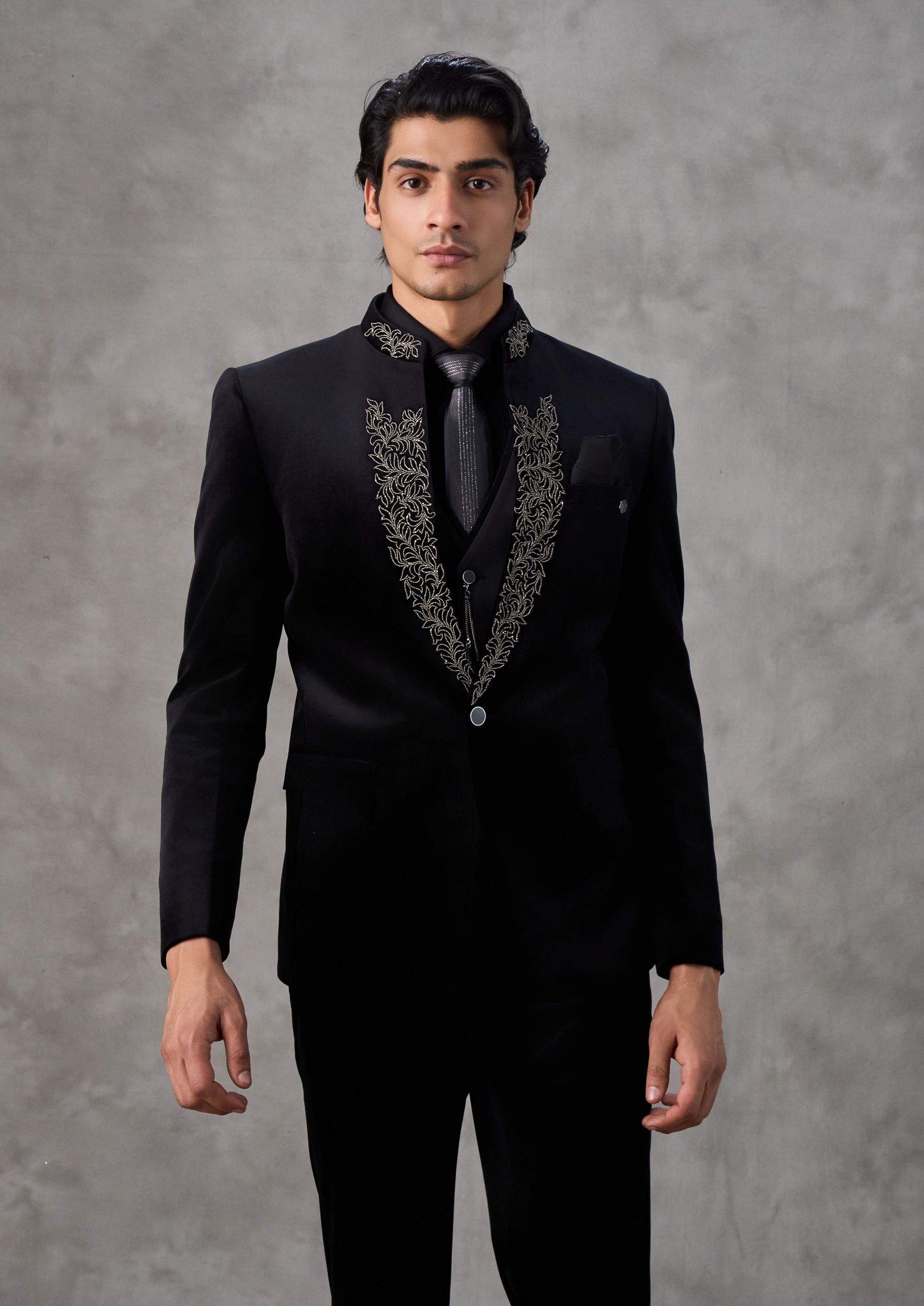 Twamev Men Black Brilliance Velvet Suit Set