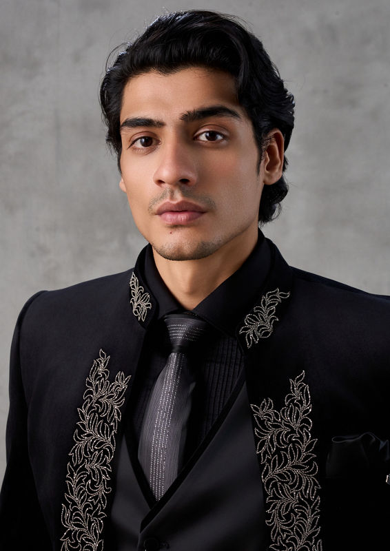 Twamev Men Black Brilliance Velvet Suit Set