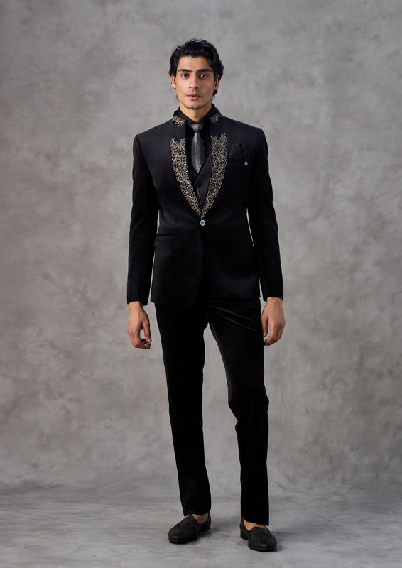 Twamev Men Black Brilliance Velvet Suit Set