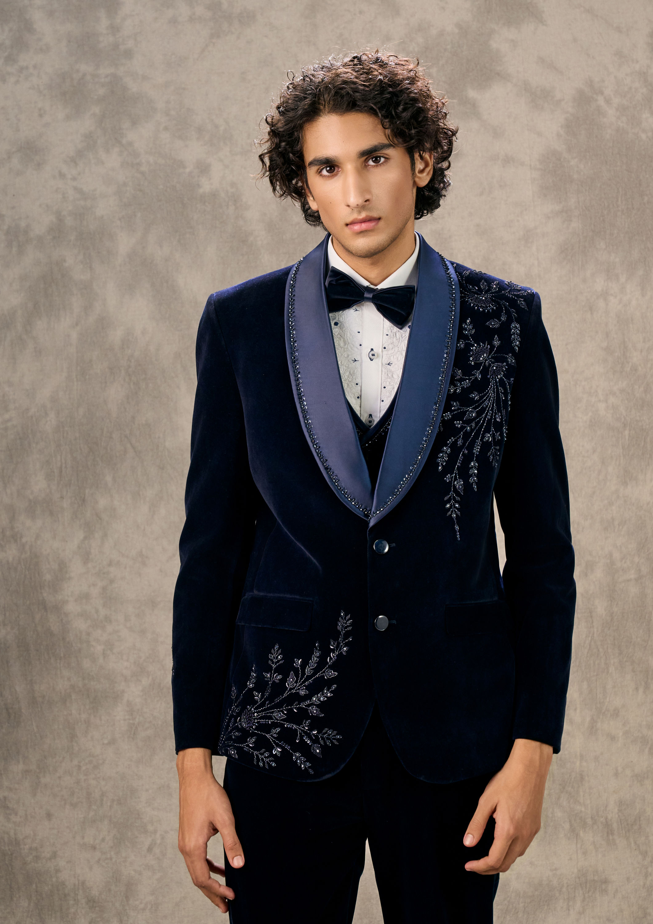 Twamev Men Dark Blue Velvet Elegance Suit Set