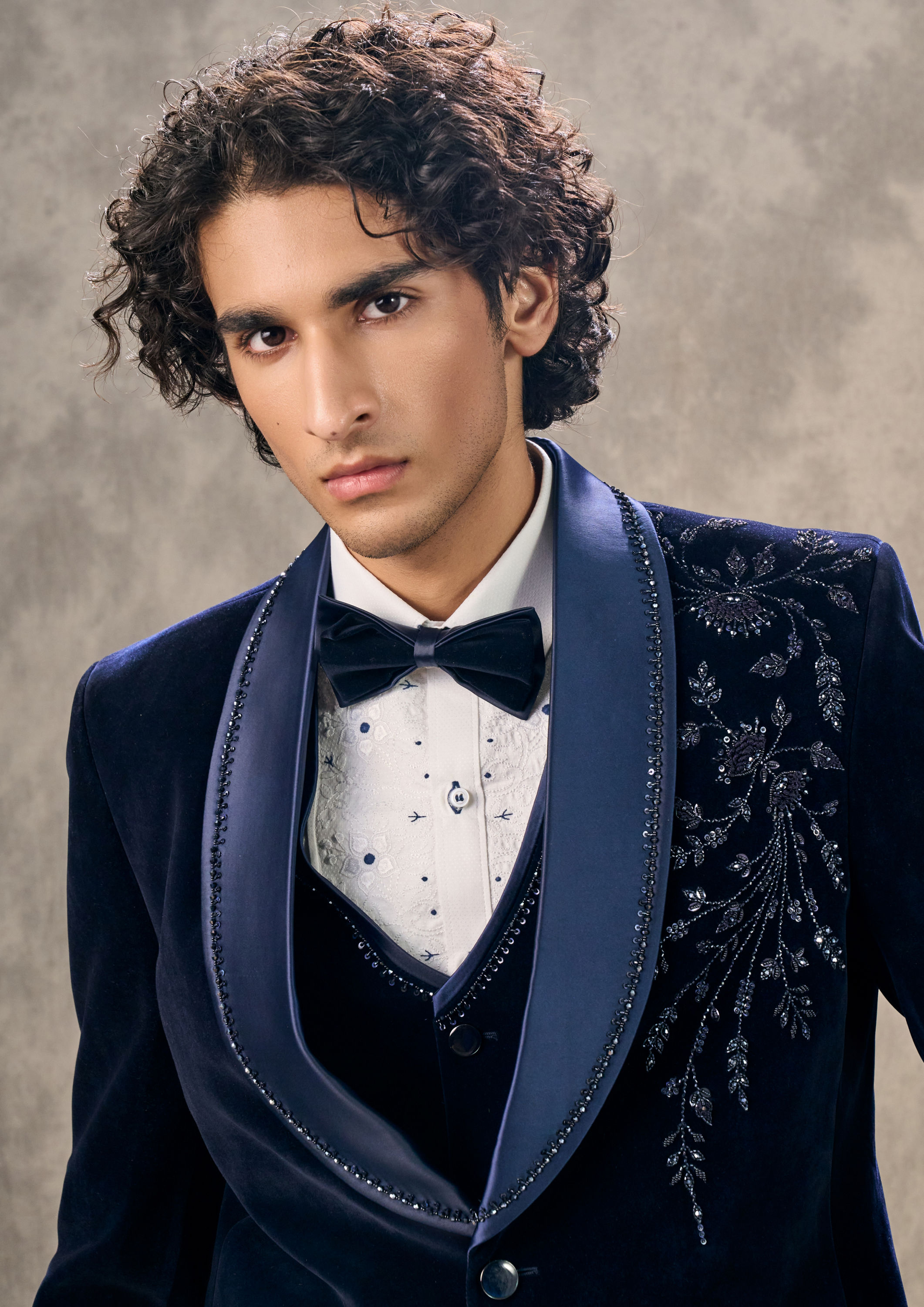 Twamev Men Dark Blue Velvet Elegance Suit Set