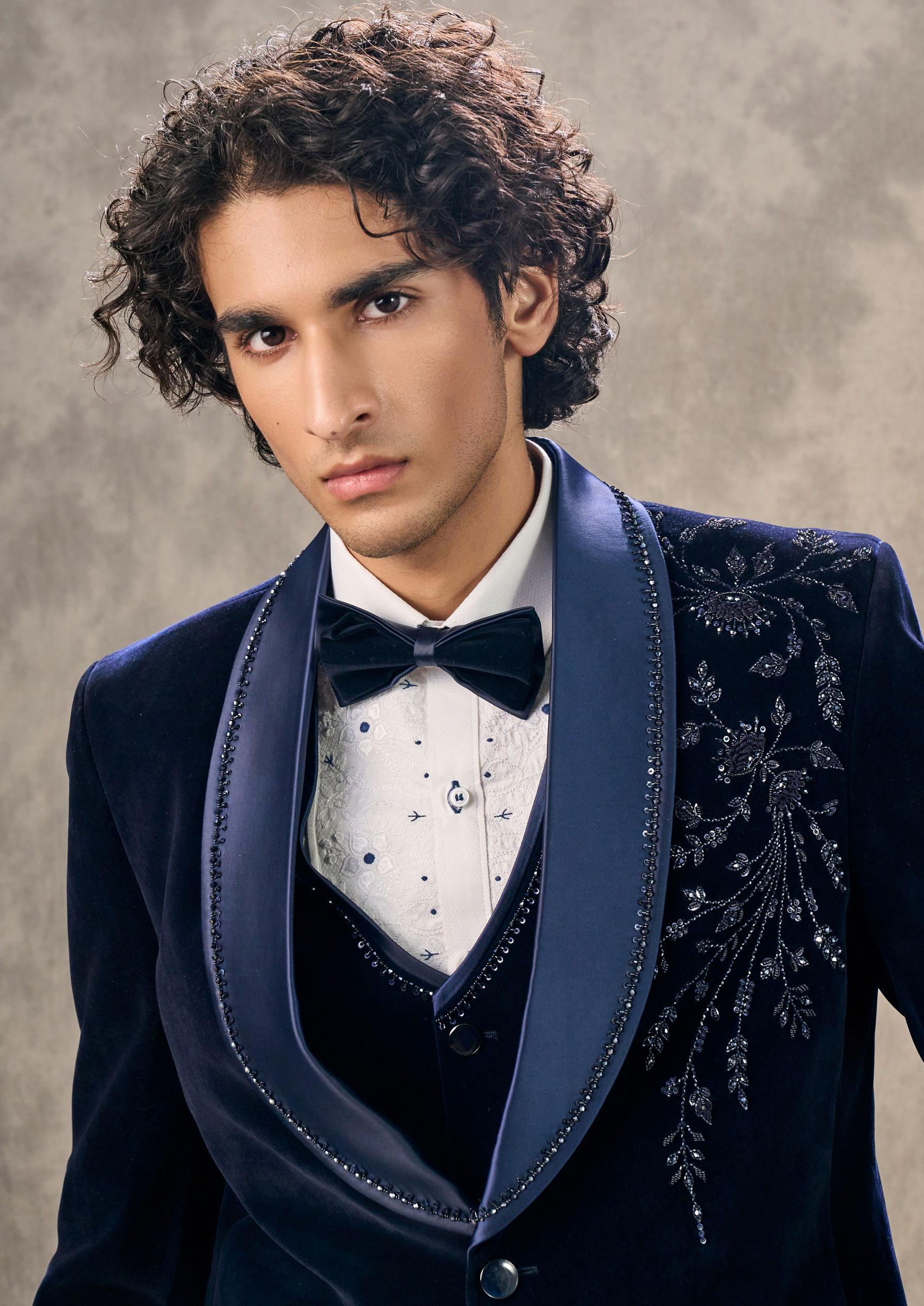 Twamev Men Dark Blue Velvet Elegance Suit Set