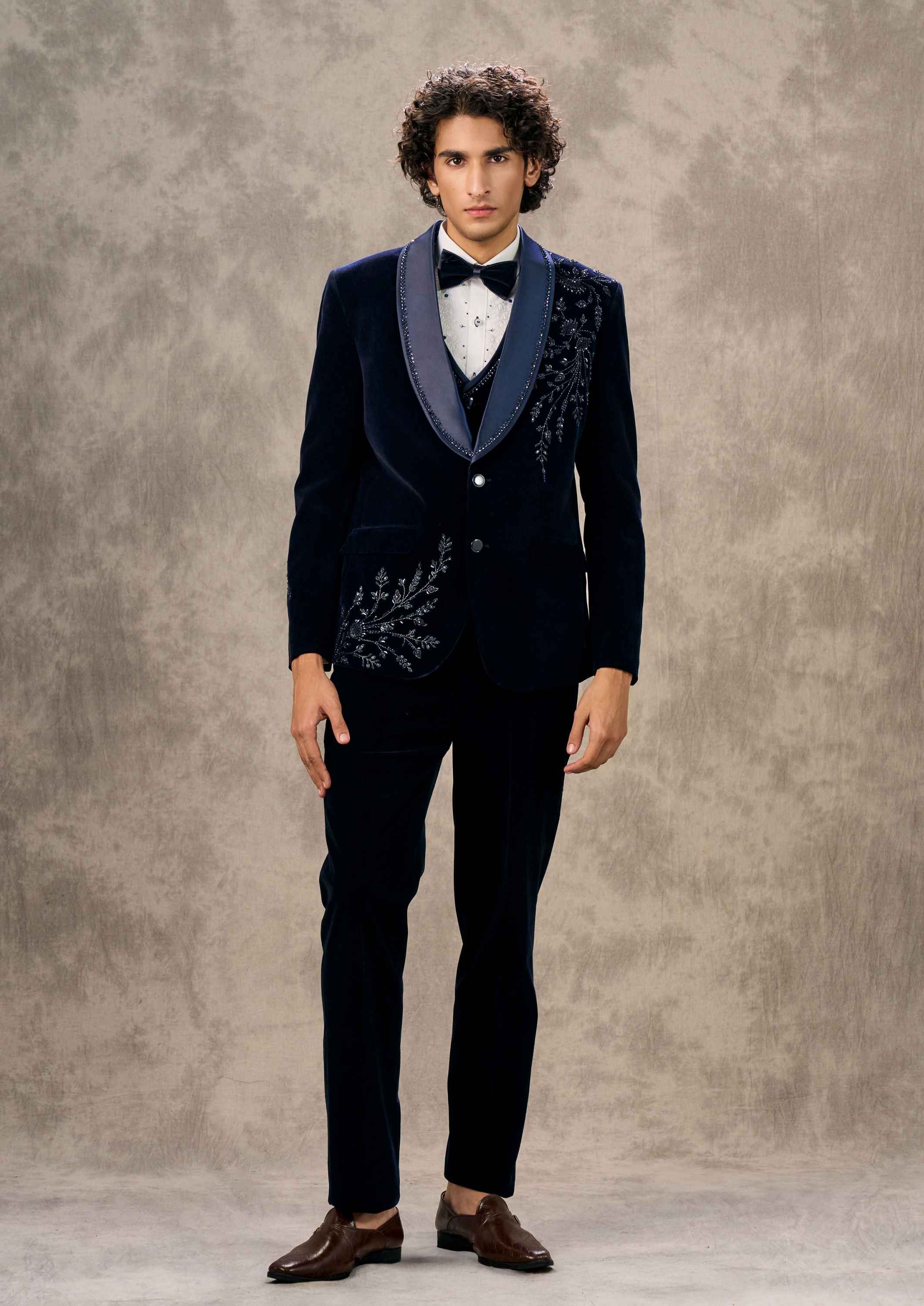Twamev Men Dark Blue Velvet Elegance Suit Set