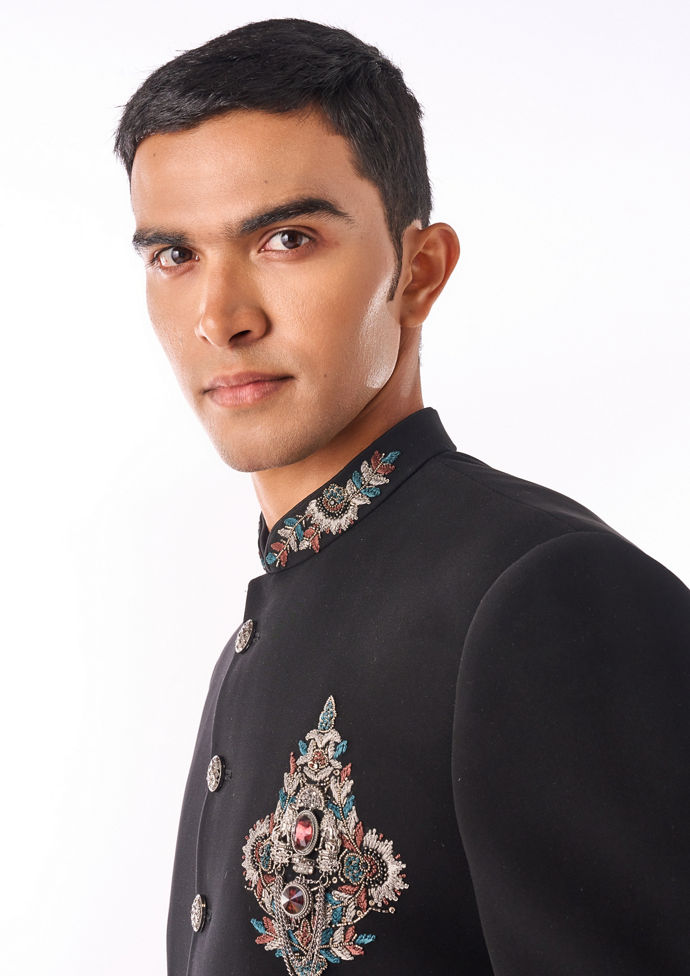 Twamev Men Black Beaded Jodhpuri