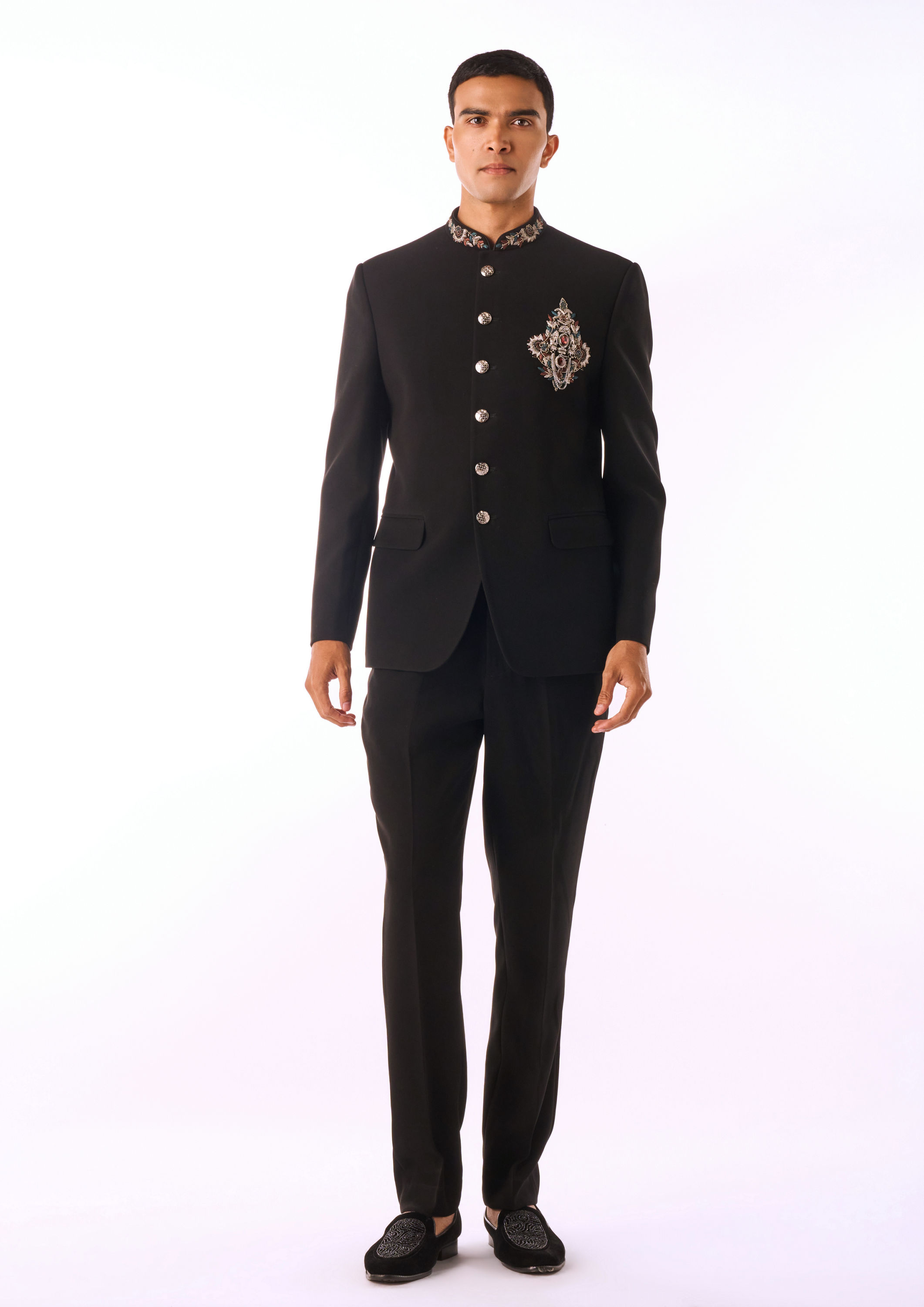 Twamev Men Black Beaded Jodhpuri