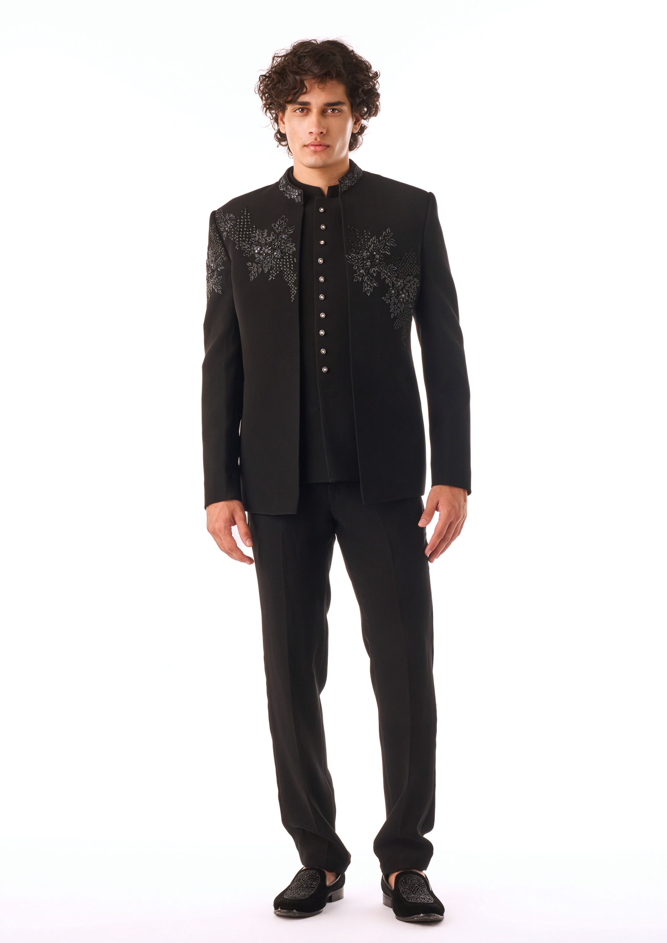 Twamev Men Black Zardosi Jodhpuri