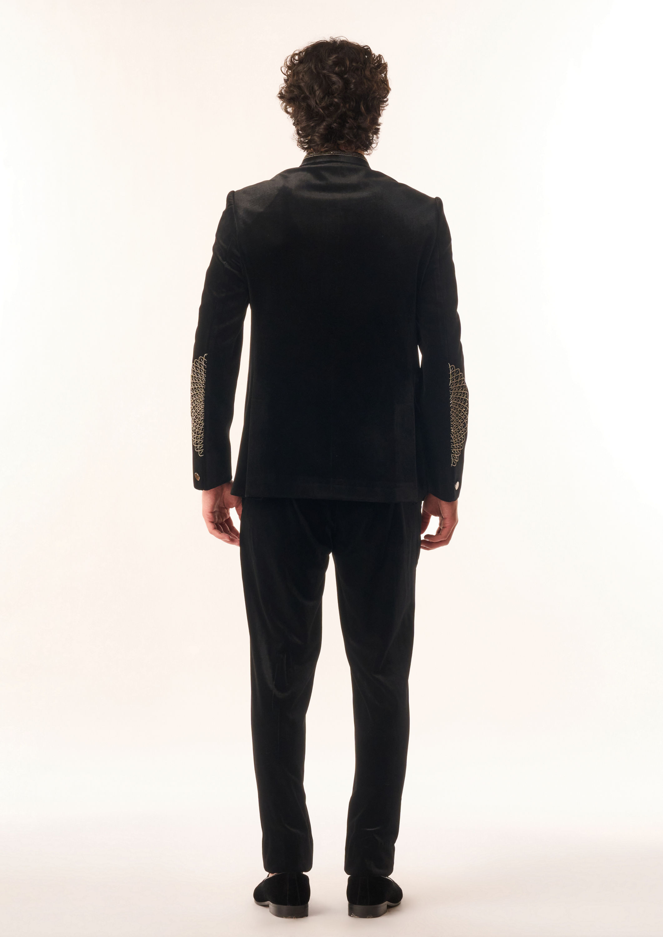 Twamev Men Black Velvet Jodhpuri Set with Embroidery